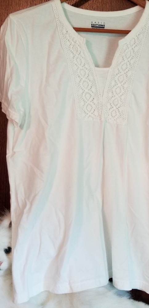 Basic Editions White Short Sleeved Tee - image 1